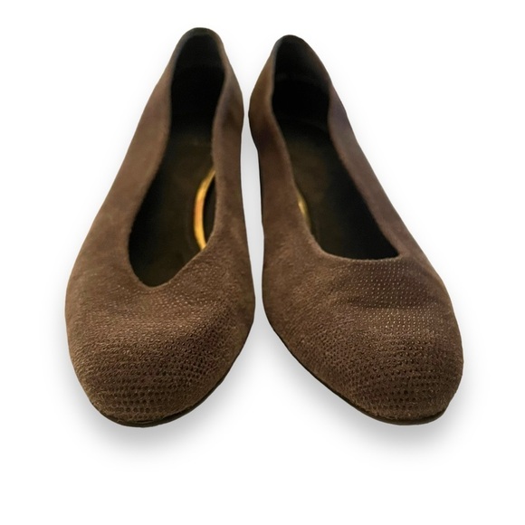 Stuart Weitzman Solar Goosebump Pump Size 10 Brown Taupe Textured Heels - Picture 4 of 7